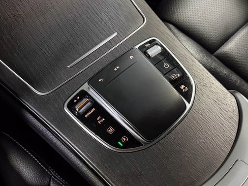 Used 2022 Mercedes-Benz GLC 300 300 4MATIC AWD SUV image 30