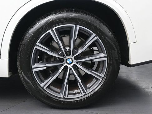 Used 2019 BMW X5 xDrive40i w/ M Sport Package AWD/4WD image 33