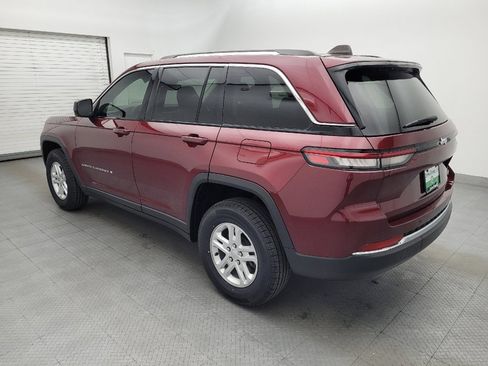 Used 2023 Jeep Grand Cherokee Laredo RWD image 5