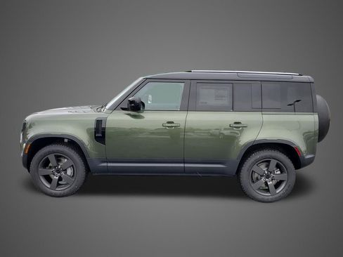 New 2026 Land Rover Defender 110 S image 9