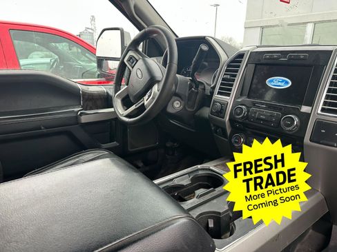 Used 2017 Ford F250 Lariat w/ Chrome Package image 9