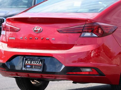 Used 2020 Hyundai Elantra SEL image 20