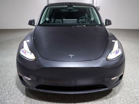 Used 2025 Tesla Model Y Long Range image 4