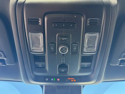 Used 2024 Chevrolet Tahoe High Country w/ Advanced Technology Package image 29