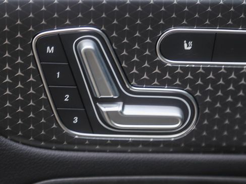 New 2026 Mercedes-Benz GLB 250 4MATIC image 20