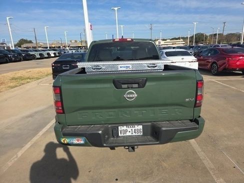 Used 2024 Nissan Frontier SV w/ Tow Package image 7