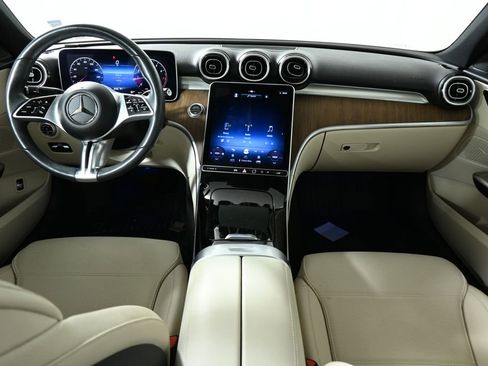 Used 2023 Mercedes-Benz C 300 4MATIC Sedan image 4