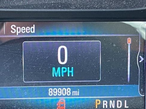 Used 2020 Buick Envision Essence w/ LPO, Cargo Package FWD image 11
