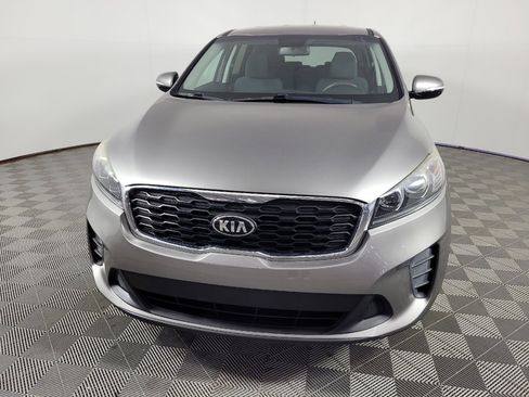 Used 2019 Kia Sorento FWD V6 image 15