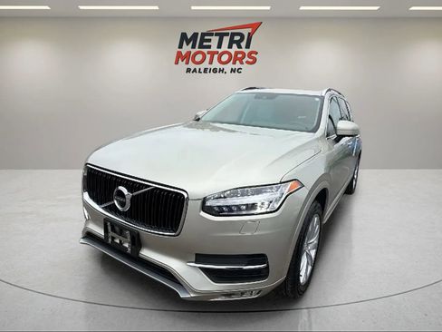 Used 2016 Volvo XC90 T6 Momentum w/ Momentum Plus Package image 7