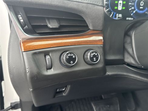 Used 2020 Cadillac Escalade Premium Luxury AWD/4WD image 20