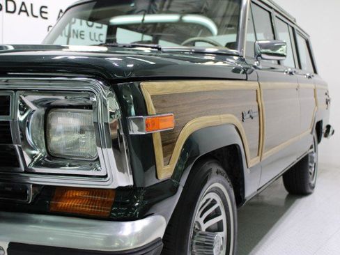 Used 1991 Jeep Grand Wagoneer 4X4 image 35