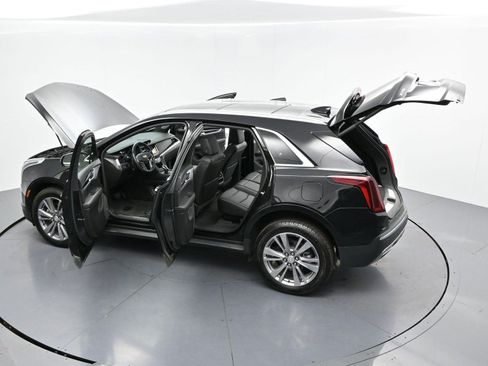 Certified 2025 Cadillac XT5 Premium Luxury AWD/4WD image 41