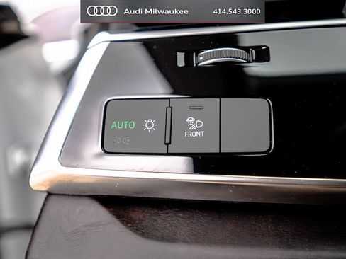 Used 2023 Audi Q8 Premium Plus AWD/4WD image 27