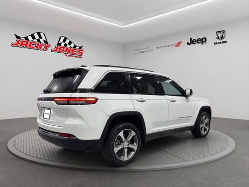 New 2024 Jeep Grand Cherokee Limited 4xe image 10