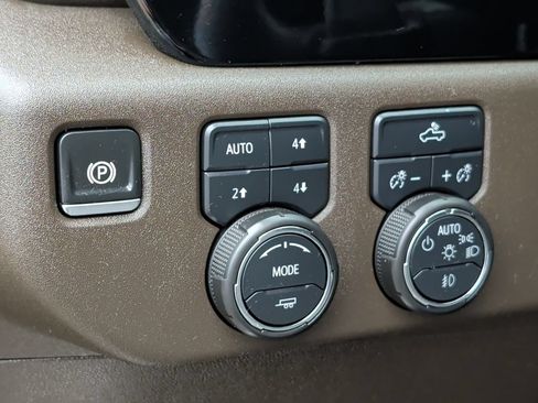 Used 2024 Chevrolet Silverado 1500 RST w/ Protection Package AWD/4WD image 14