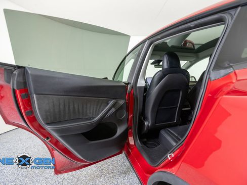 Used 2023 Tesla Model Y Long Range AWD/4WD image 22