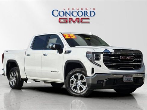 Used 2025 GMC Sierra 1500 SLT image 2