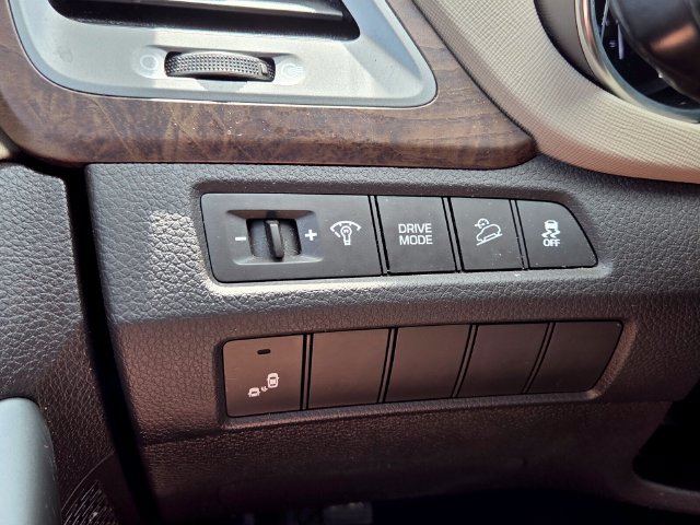 Used 2018 Hyundai Santa Fe Sport FWD image 23