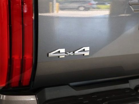 Used 2022 Toyota Tundra SR5 w/ SR5 Premium Package AWD/4WD image 12