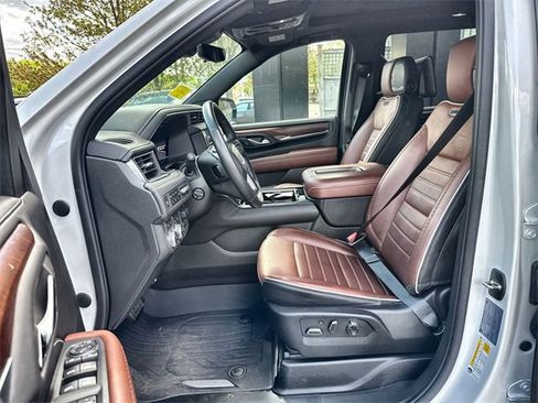 Used 2023 GMC Yukon Denali Ultimate image 11