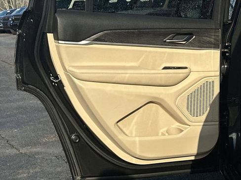 Certified 2023 Jeep Grand Cherokee L Limited w/ Trailer Tow Group (B) image 22