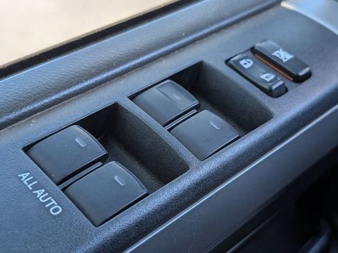 Used 2016 Toyota 4Runner SR5 image 21