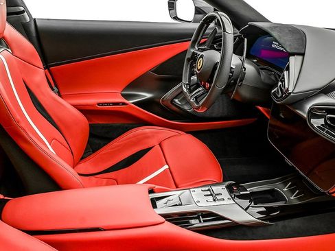 Certified 2025 Ferrari 12Cilindri image 19