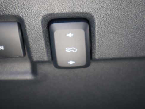 New 2025 Ford F350 Lariat w/ Black Appearance Package image 27