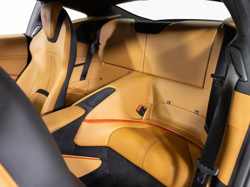 Used 2022 Ferrari Roma image 37