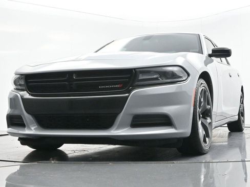 Used 2020 Dodge Charger SXT w/ Blacktop Package RWD image 45