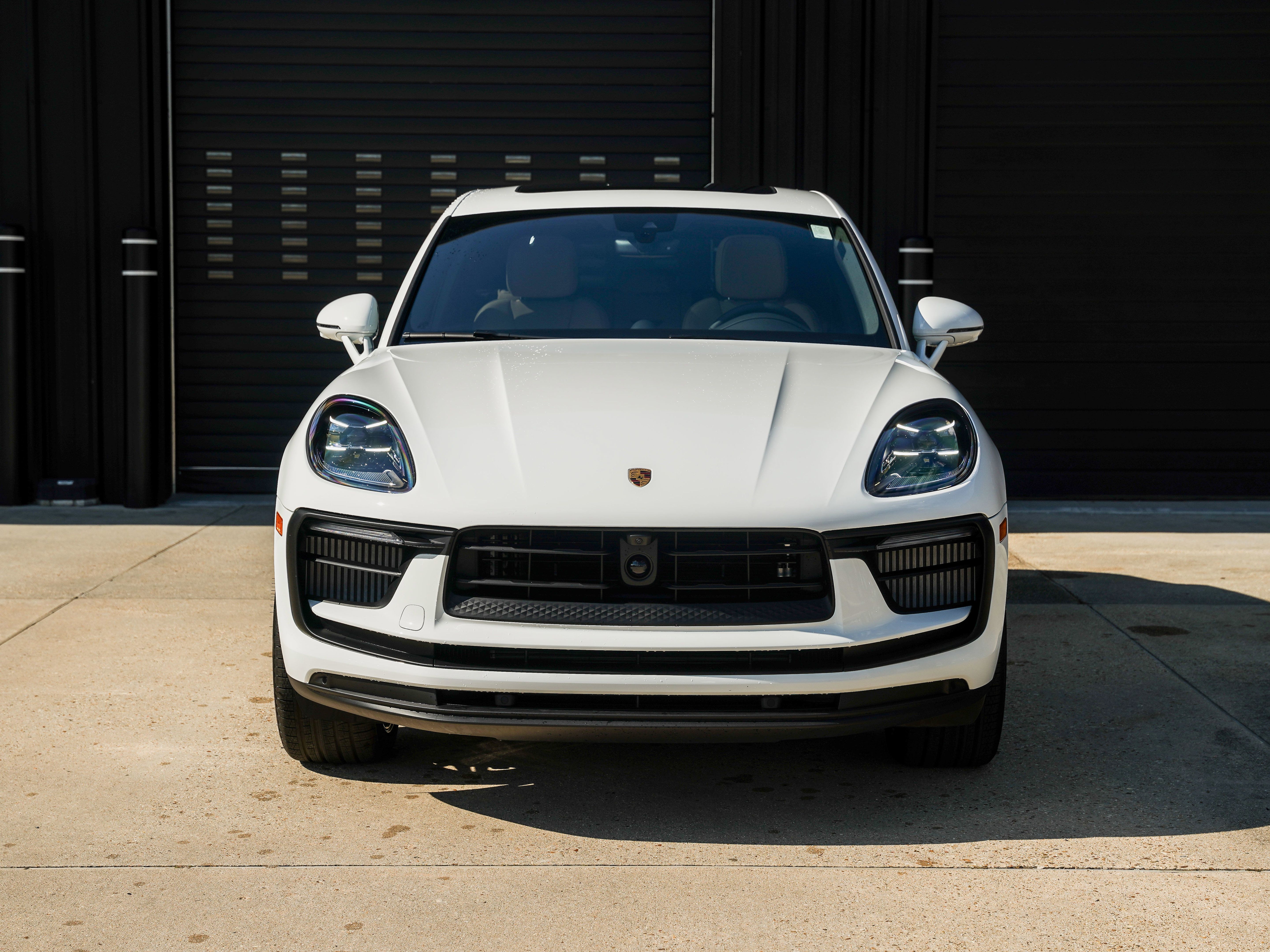Certified 2026 Porsche Macan S AWD/4WD image 6