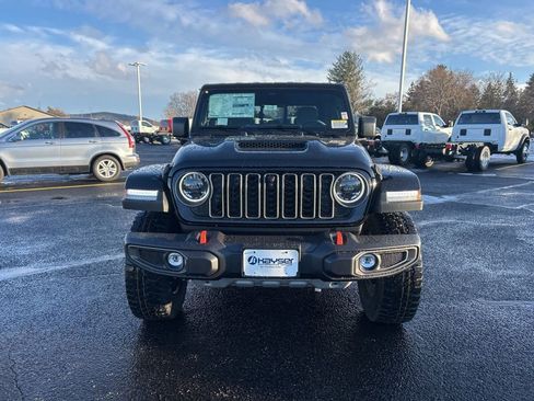 New 2026 Jeep Gladiator Mojave w/ Technology Group image 2
