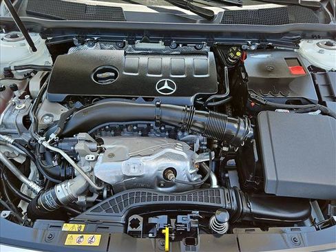Used 2023 Mercedes-Benz CLA 250 image 23