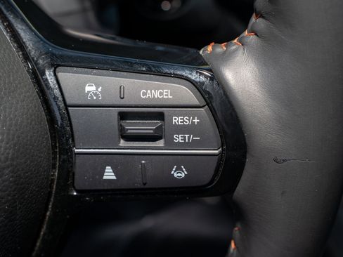 Certified 2024 Honda HR-V Sport image 30