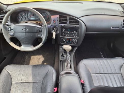 Used 2002 Chevrolet Monte Carlo SS w/ Pace Car Replica Pkg image 5