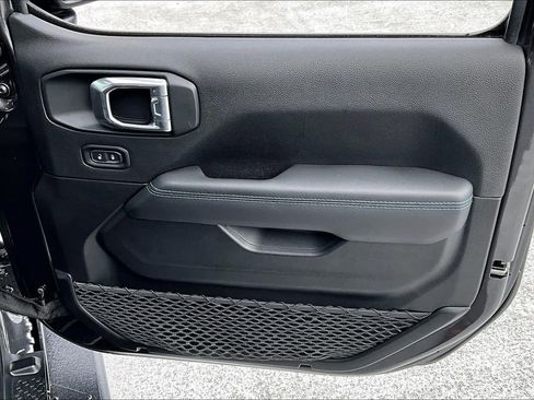 Used 2022 Jeep Wrangler Unlimited Rubicon 4xe w/ Steel Bumper Group image 21