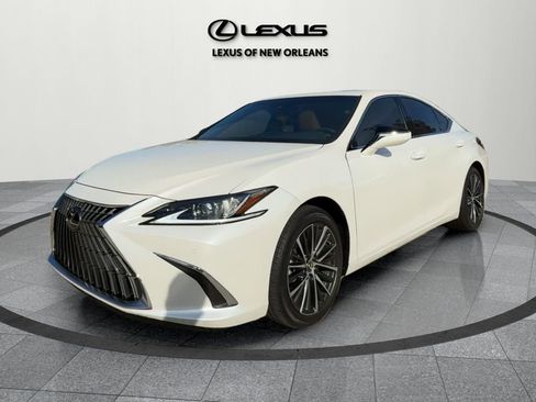 Used 2023 Lexus ES 350 w/ Premium Package image 3