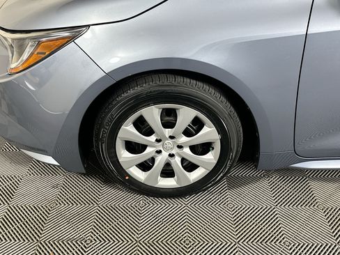 Used 2021 Toyota Corolla LE FWD image 11
