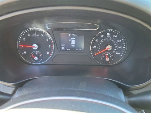 Used 2020 Kia Sorento LX image 18