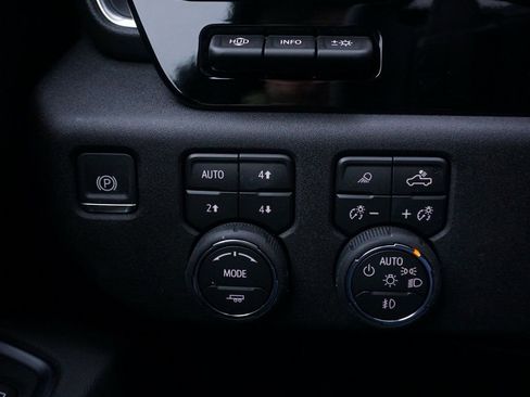 New 2026 Chevrolet Silverado 1500 High Country AWD/4WD image 23