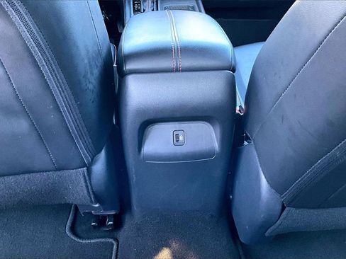 Used 2025 Nissan Sentra SR w/ SR Premium Package image 16