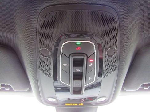 Used 2022 Audi e-tron S Prestige w/ Prestige Package image 59