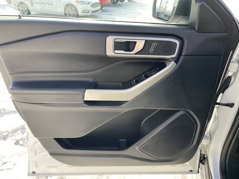 Certified 2022 Ford Explorer XLT image 14