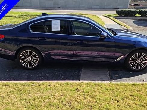 Used 2019 BMW 530i w/ Convenience Package image 5