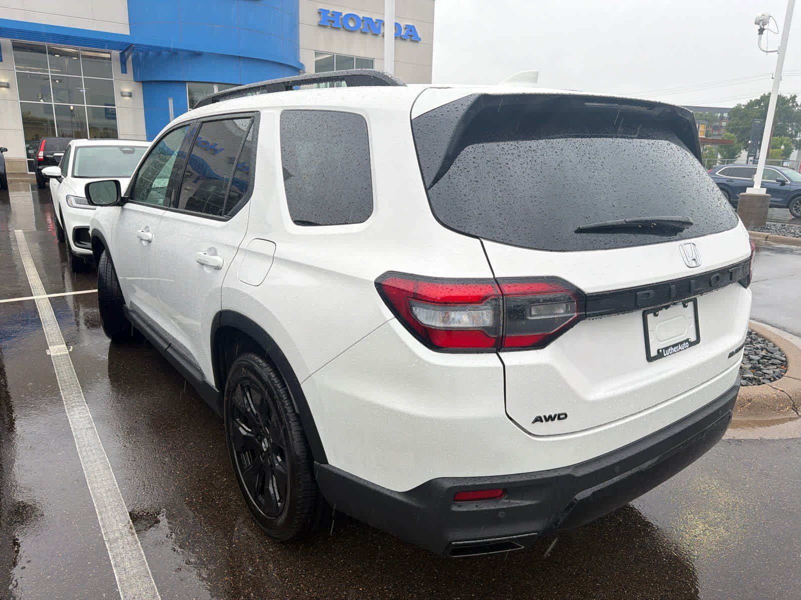 Used 2026 Honda Pilot Black Edition image 9