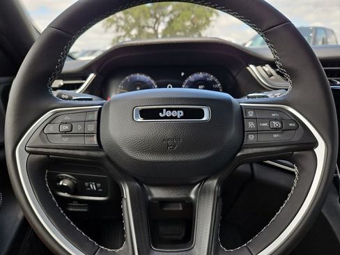 New 2026 Jeep Grand Cherokee L 4WD image 30