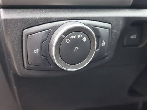 Used 2017 Ford Fusion SE FWD image 22
