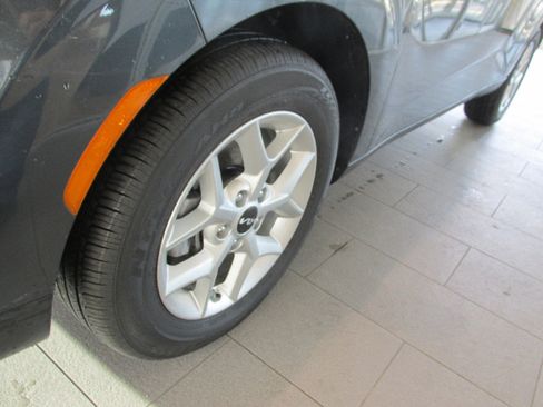 Used 2025 Kia Soul LX w/ LX Technology Package image 12