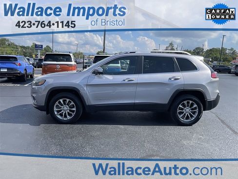Used 2020 Jeep Cherokee Latitude Plus image 3